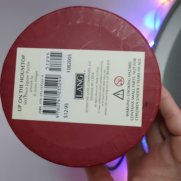 500pc. Up on the Housetop Jigsaw Puzzle. 18"x24" - Picture 3 of 6